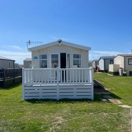 The Pixie Van Selsey Exterior foto